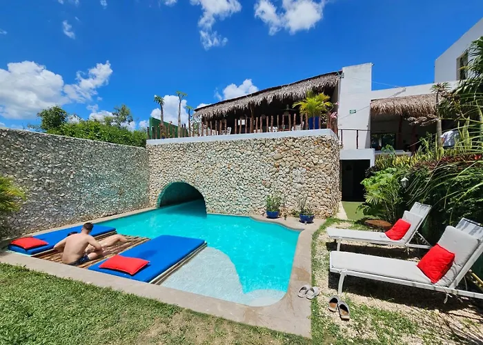 Mayan Majesty Boutique Hotel