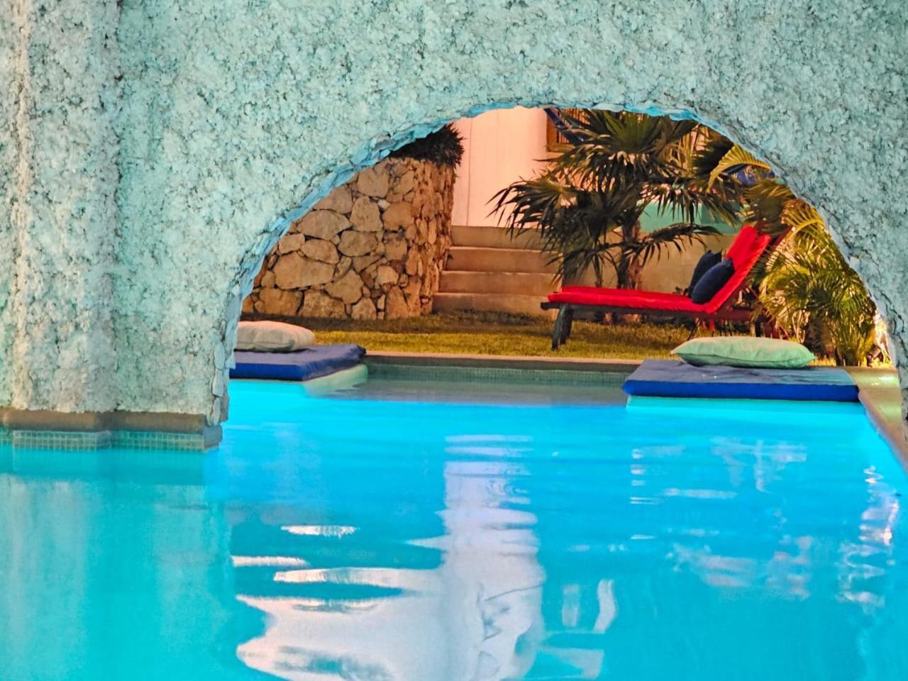 Mayan Majesty Boutique Hotel